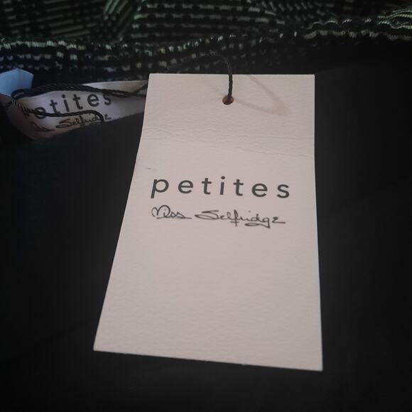 Miss Selfridge Petite Black & White Pattern Elasic Neckline Detail Size 4 NWT - Picture 7 of 8